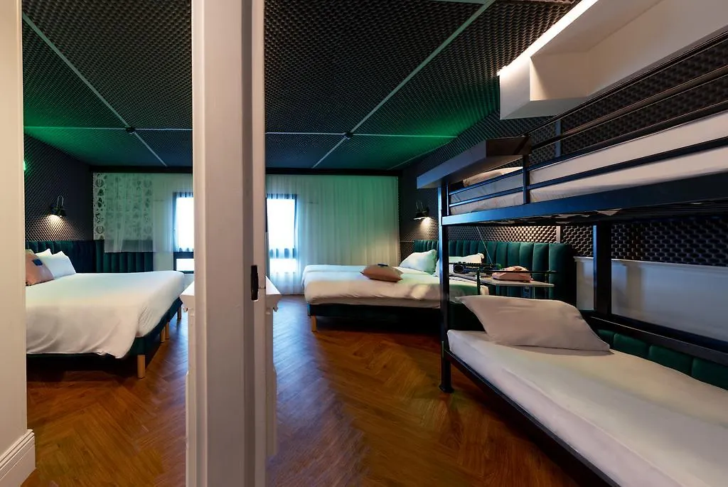 Hotel The Remix 4*