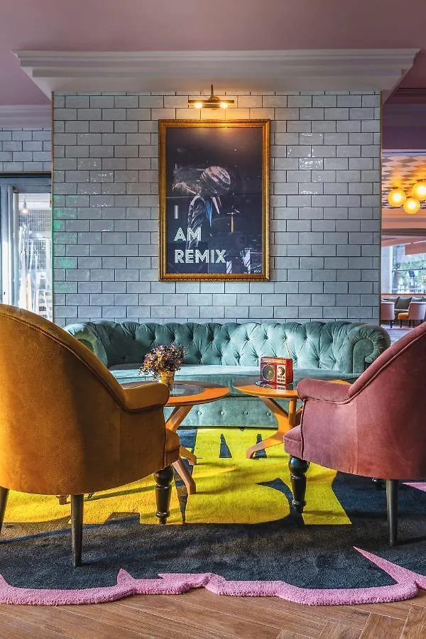 The Remix Hotel Parijs