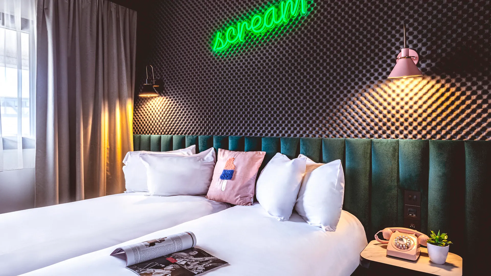 Hotel The Remix