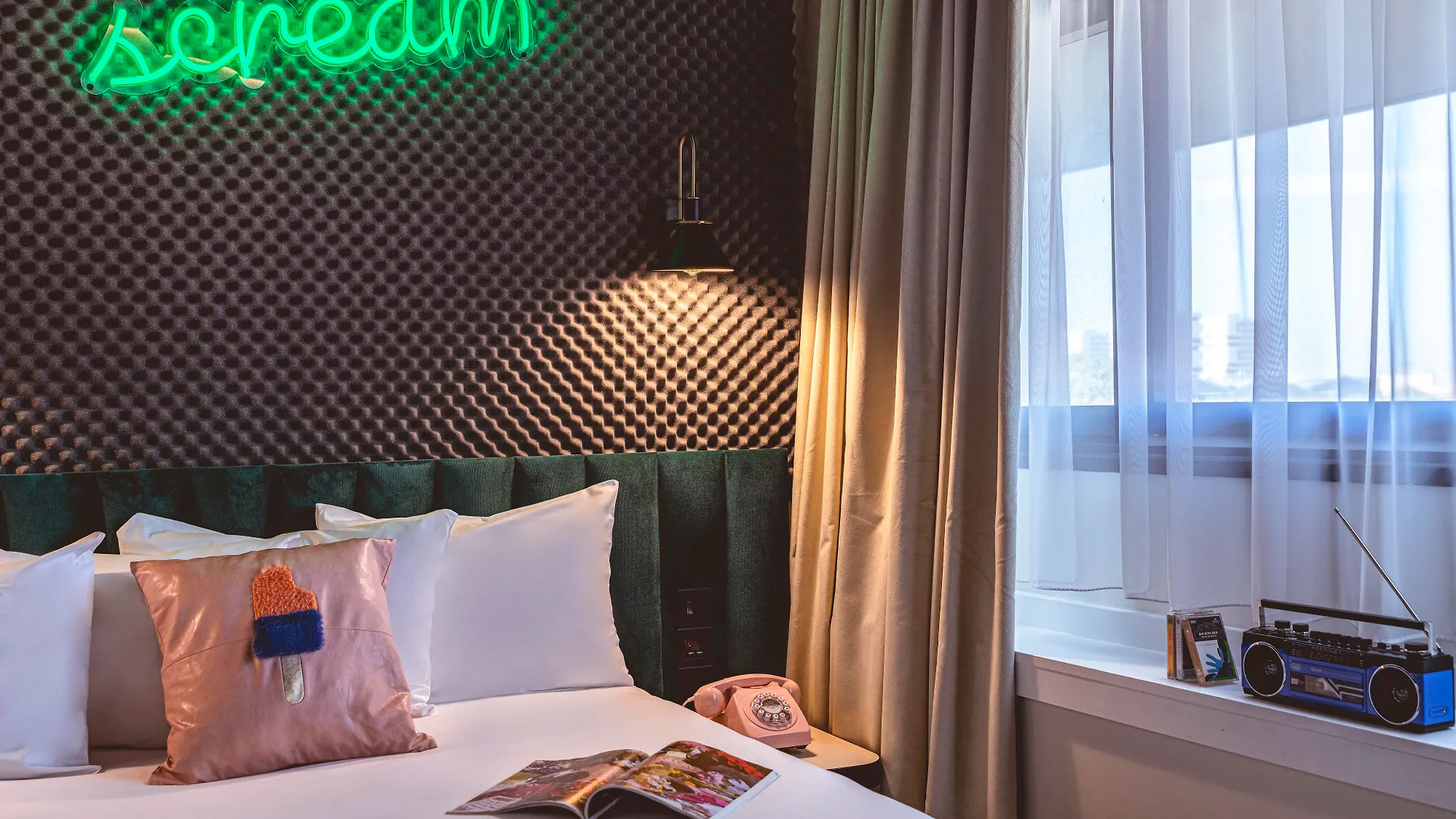 The Remix Hotel Parijs